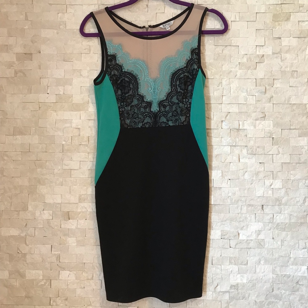 Lace bodycon dress
